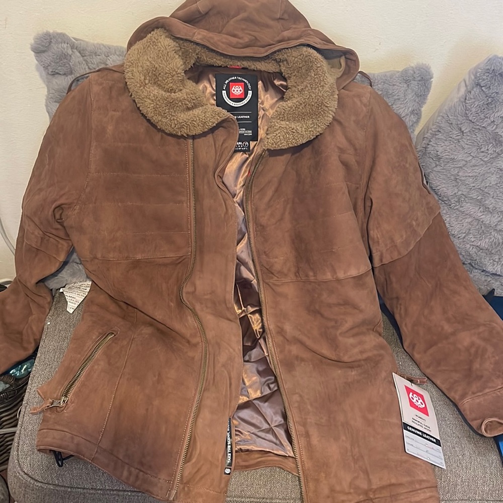 Real quality leather 686 snow jack brand new with tags